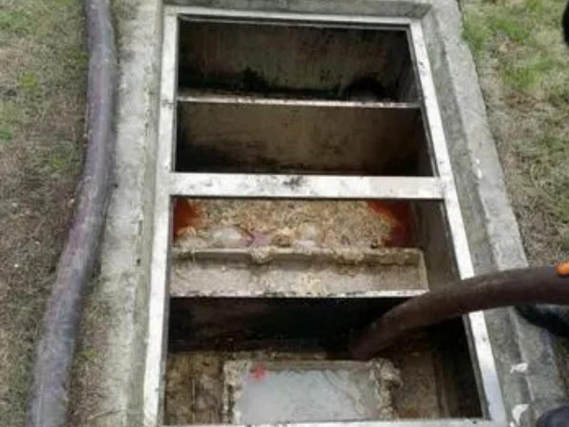 海尾镇隔油池清理