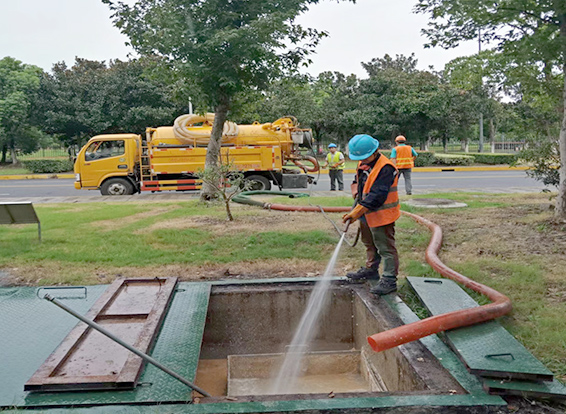 海尾镇化油池清理
